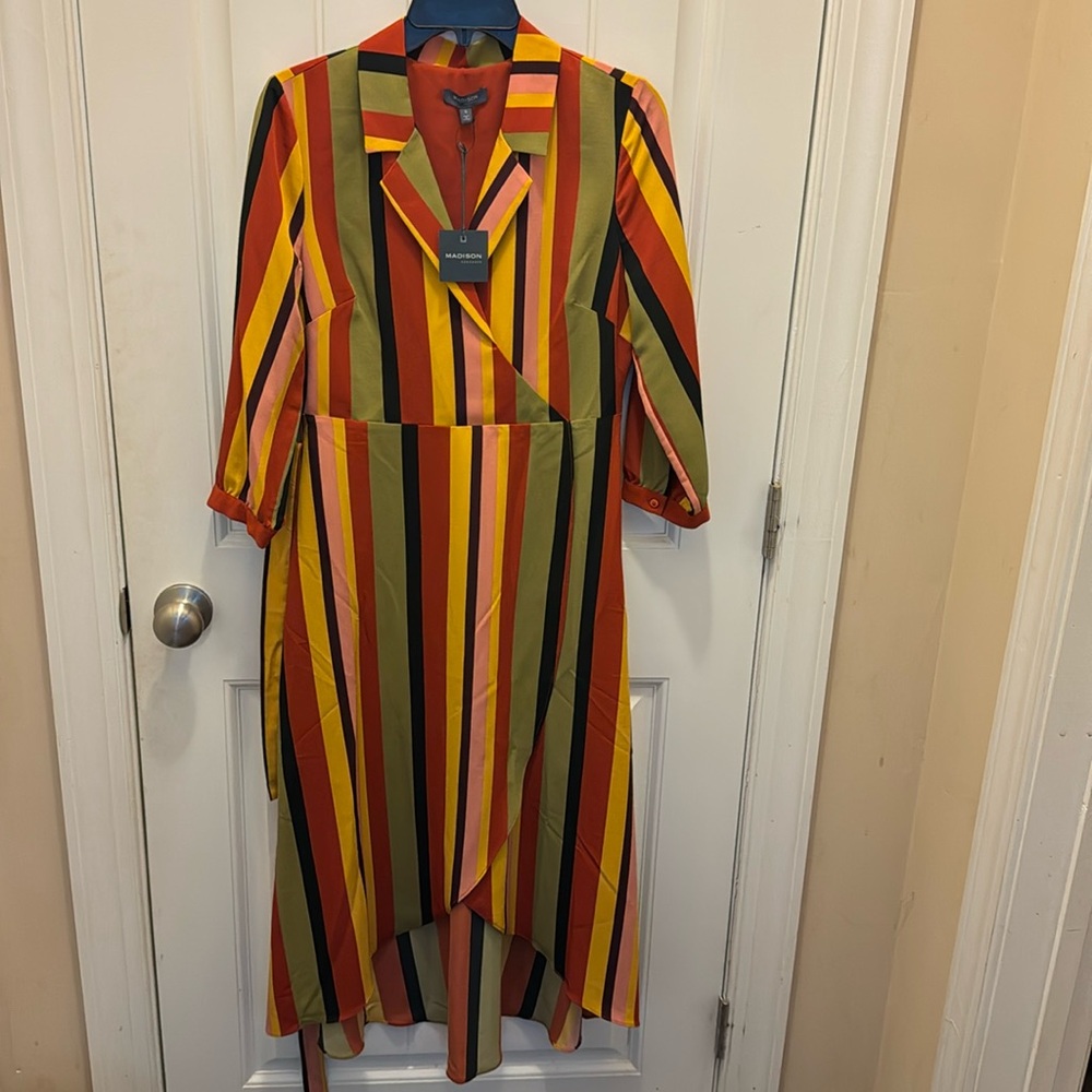 Long stripped dress with belt